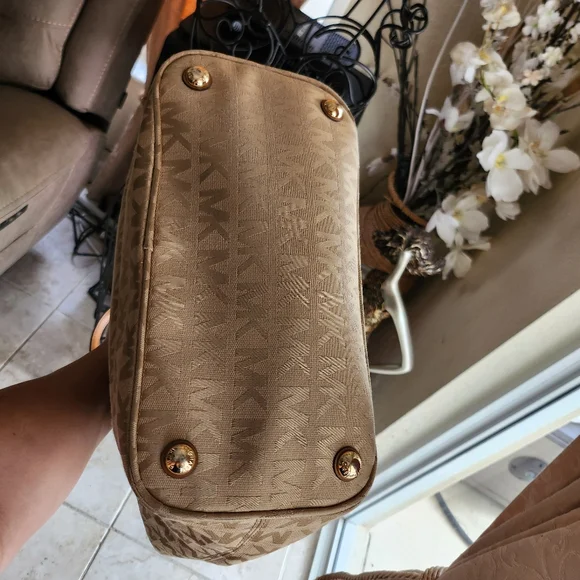 MICHAEL KORS JET SET Signature Brown Jacquard Shoulder Bag Tote Pocket
